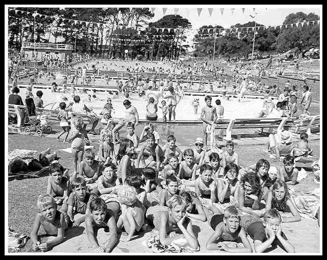 lost wbool pool crowd